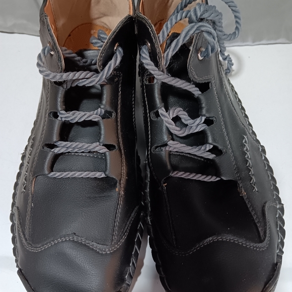 New shoes worn 30 minutes if that I'm an amputee I'm always trying new shoes - Picture 5 of 5